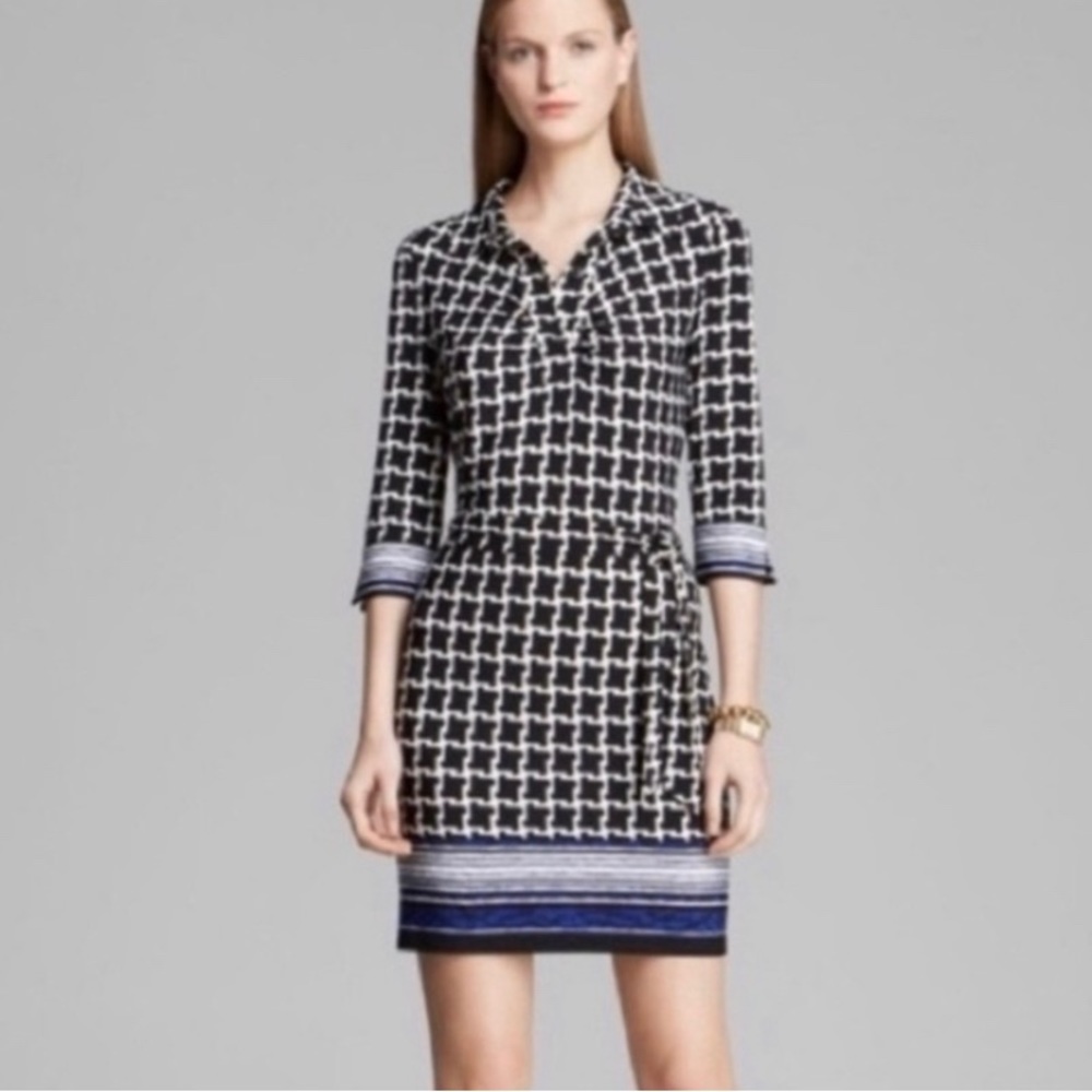 Laundry by Shelli Segal Abstract Print Belted Dress with 3/4 Sleeves